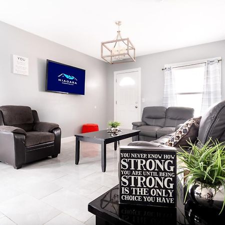 Comfy 4Br, 1 Bath Near The Falls & Casino نياغارا فالس، نيويورك المظهر الخارجي الصورة